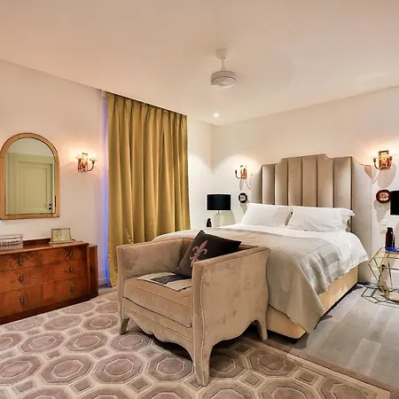 Apartment Penthouse Le Lustre