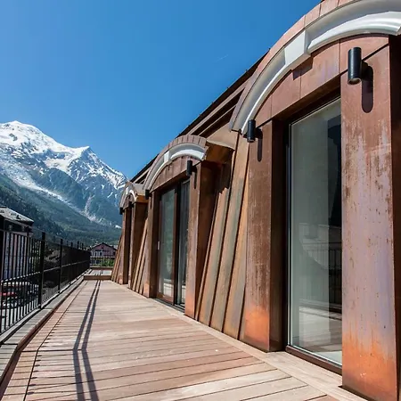 Penthouse Le Lustre Apartment *