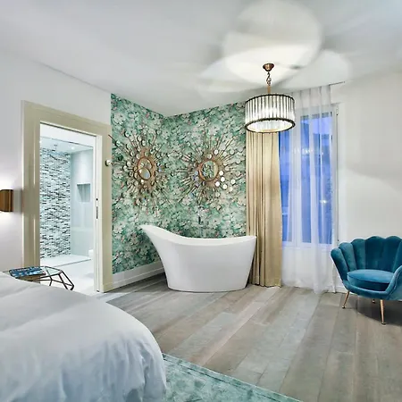Penthouse Le Lustre שאמוני